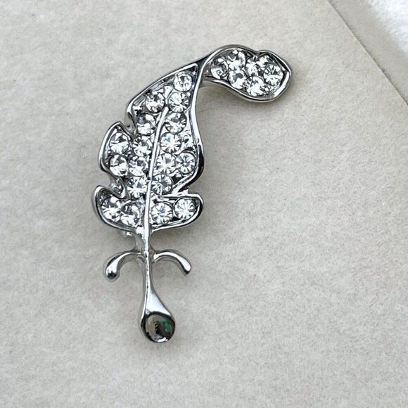 Silver with White Diamond Crystal Single Feather Pin Back Brooch - Picture 3 of 9